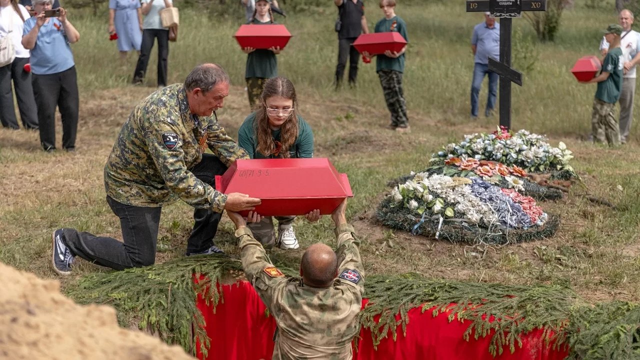 Главная картинка новости: В Козельске перезахоронили воинов Великой Отечественной