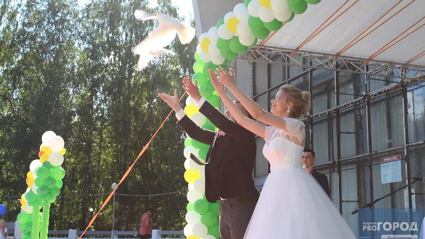 Главная картинка новости: За прошедшую неделю в Калуге появилось 78 новых семей