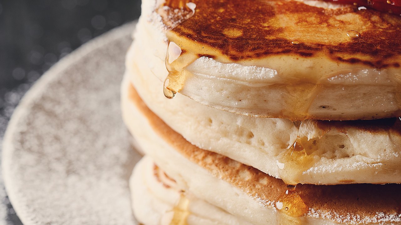 Главная картинка новости: Английский крампет: простой рецепт самой лучшей выпечки к чаю — так готовит сам Джейми Оливер