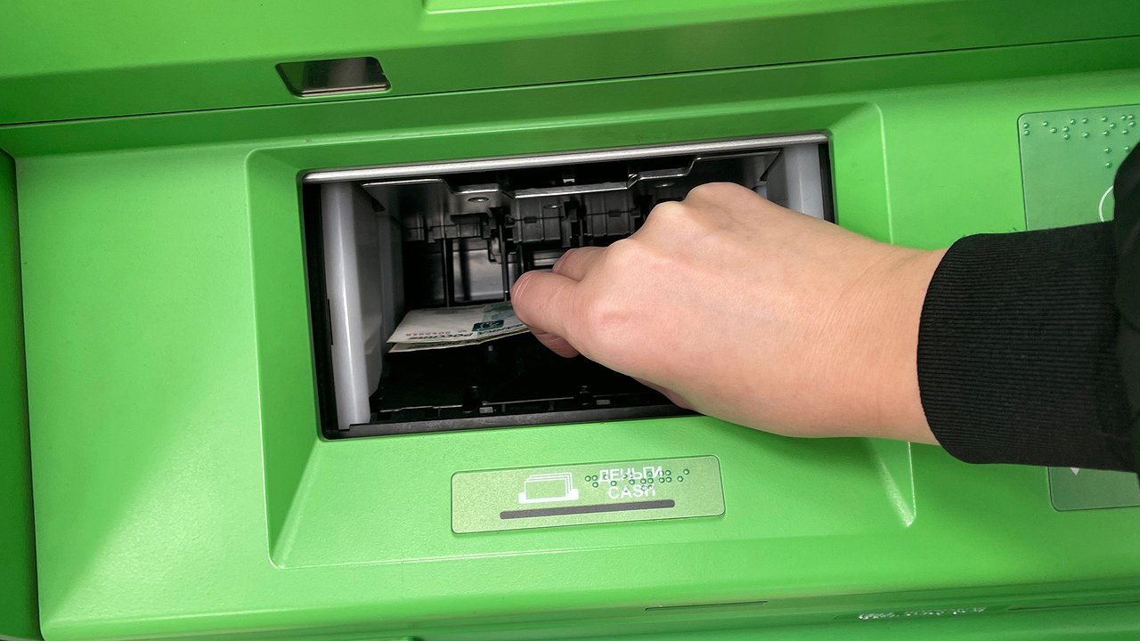 Главная картинка новости: Сколько лет работать: новый график выхода на пенсию по годам рождения