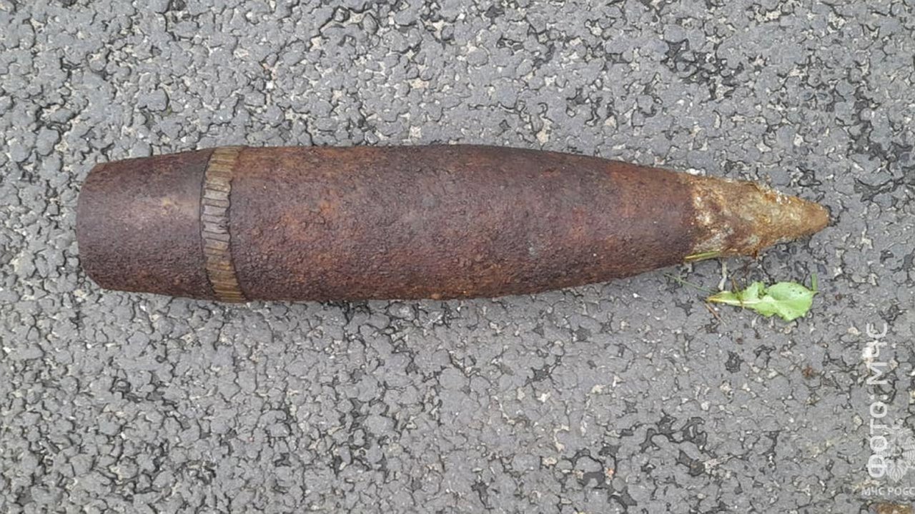 Главная картинка новости: На окраине Калуги нашли снаряд, оставшийся со времен Великой Отечественной войны