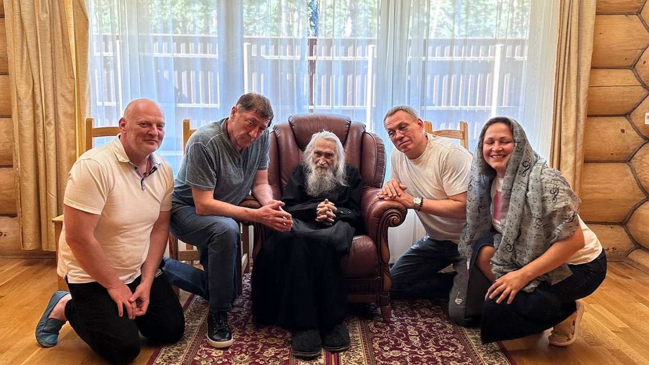 Главная картинка новости: Григорий Лепс приехал в Калужскую область ради благословения духовника патриарха Кирилла