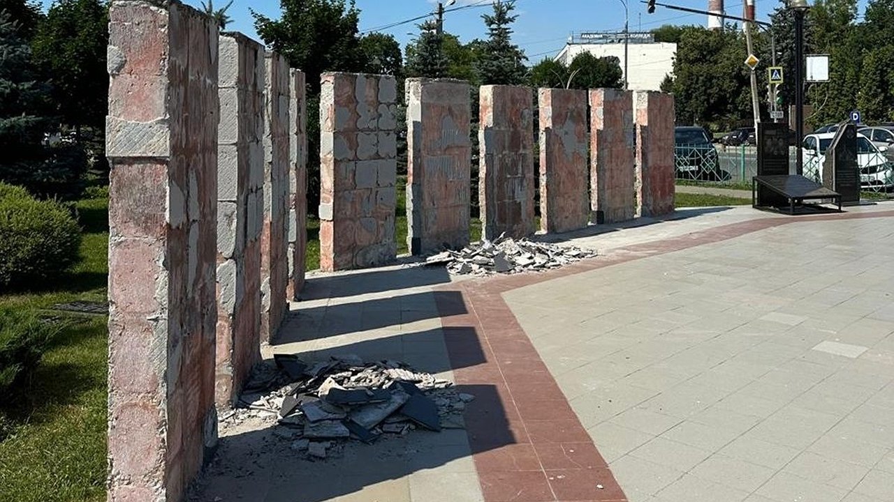 Главная картинка новости: В Боровском районе Калужской области отремонтируют мемориальную зону в сквере Победы