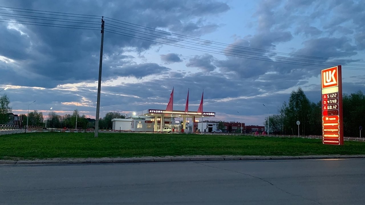 Главная картинка новости: Калужская область оказалась на третьем месте среди регионов ЦФО по низким ценам на бензин