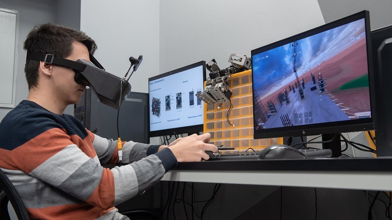 Главная картинка новости: Шестеро калужских студентов выиграли в конкурсе и заработали по миллиону рублей