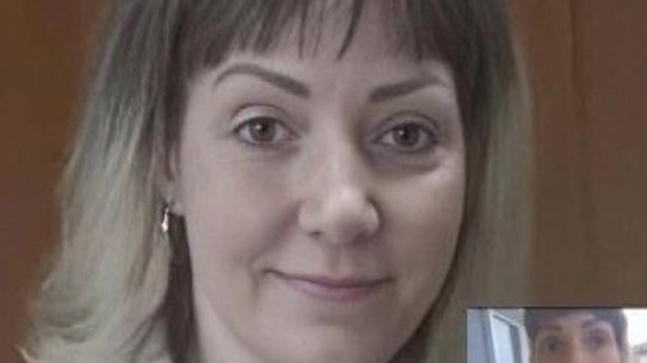 Главная картинка новости: В Калужской области без вести пропала женщина в красной куртке и белых кроссовках