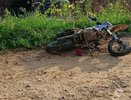 В одной из деревень Калужской области мотоцикл влетел в автомобиль "ВАЗ": травмы получили несколько 