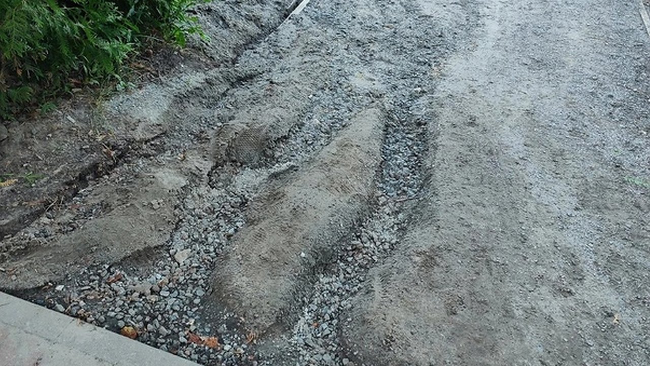 Главная картинка новости:  В Калужской области новая зона отдыха не выдержала испытания непогодой