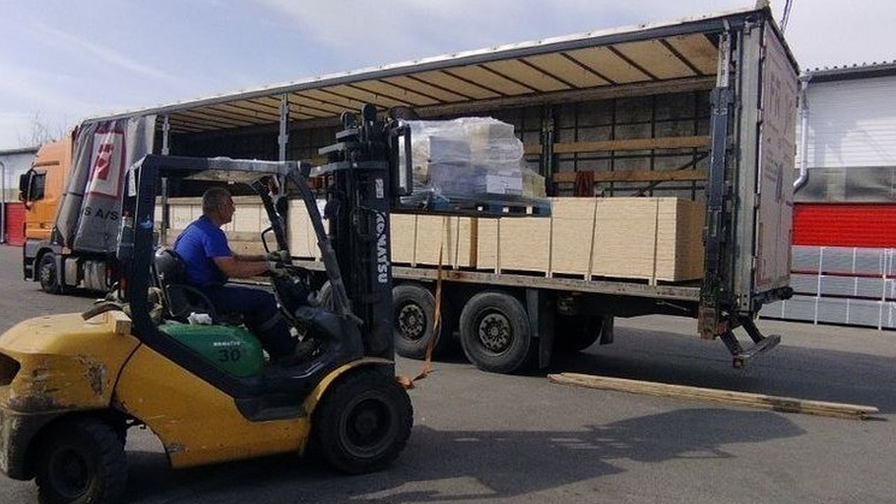 Главная картинка новости: Калужские эксперты занимаются подготовкой Первомайска к началу отопительного сезона