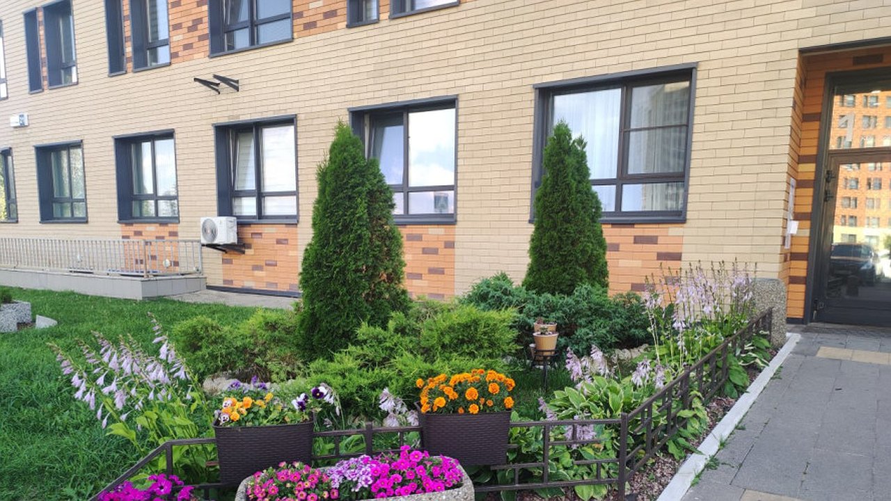 Главная картинка новости: Комиссия конкурса "Калуга в цвету" рассмотрела около 300 объектов