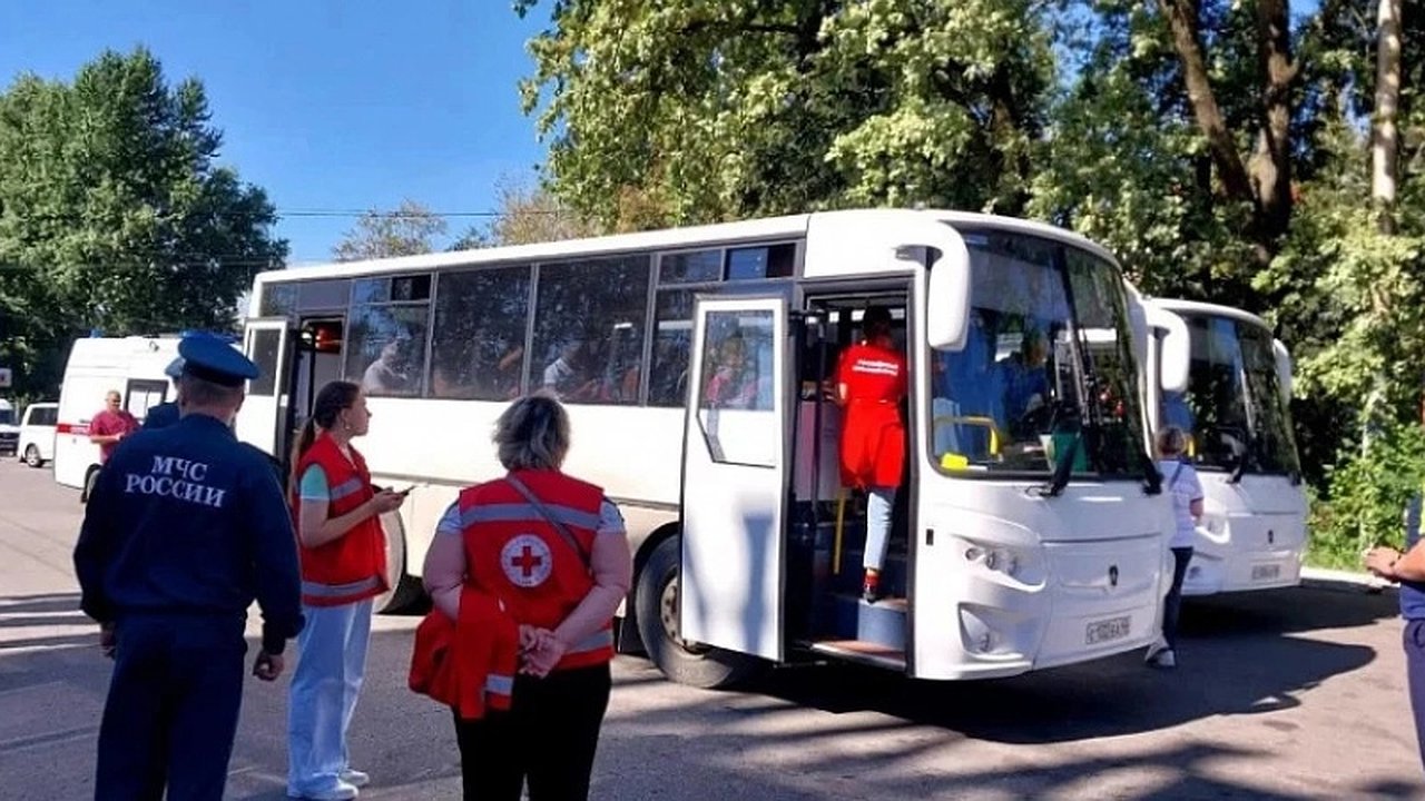 Главная картинка новости: Эвакуированных жителей Курской области разместят в Сухиничах