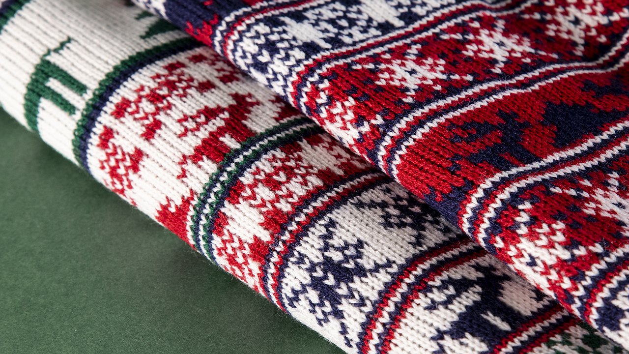 Главная картинка новости: Всего 1 ложка на таз — и ковер новый, словно из магазина: вся застарелая грязь сошла за 15 минут