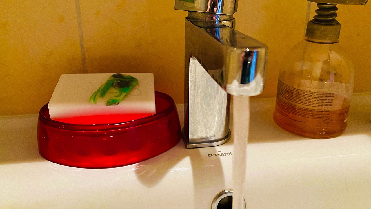 Главная картинка новости: Уже с 3 октября: за отопление и воду пенсионерам больше не нужно платить