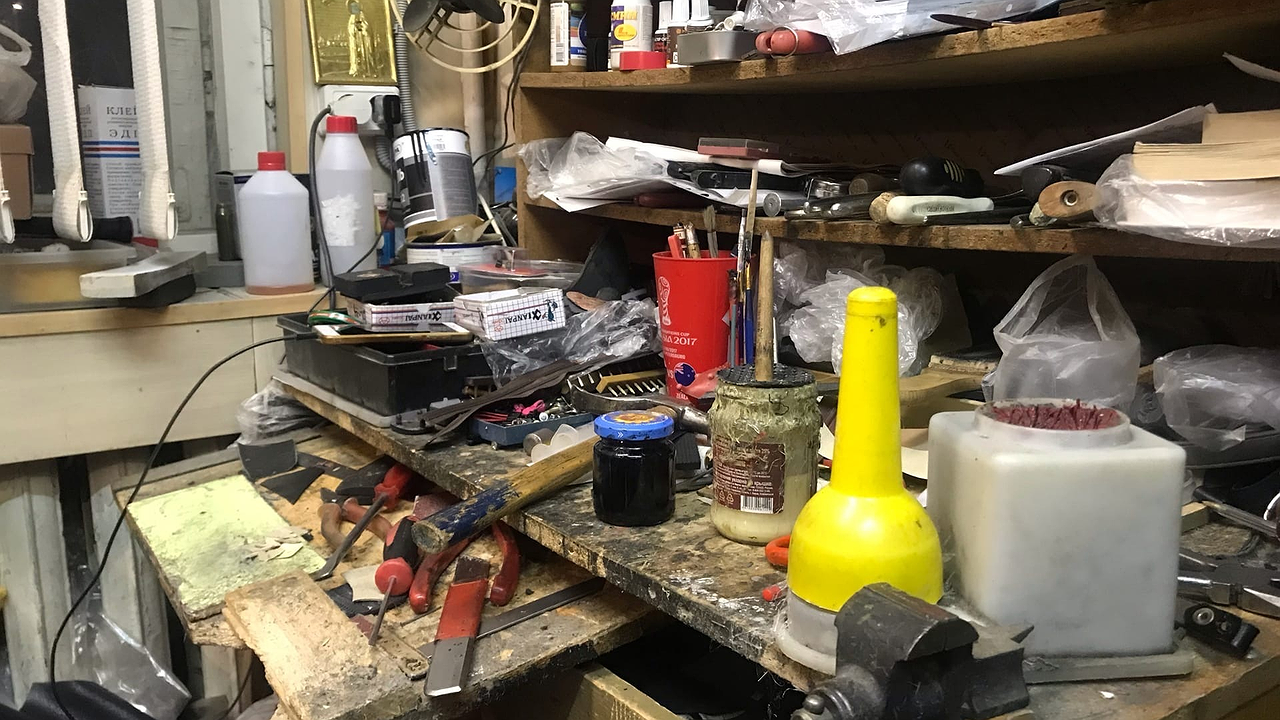 Главная картинка новости: Обогрев ног на легкую обувь: вот что нужно положить на стельку уже осенью - есть в каждом доме