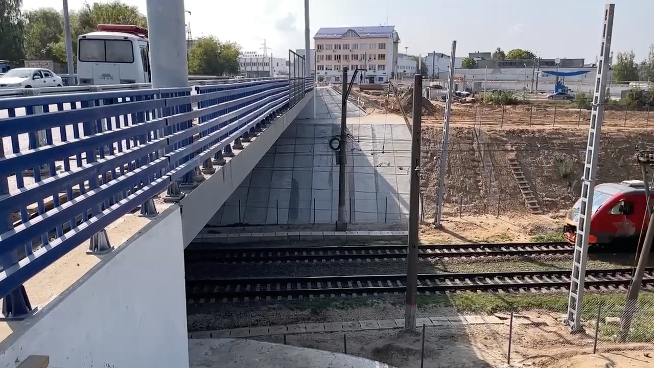 Главная картинка новости: В Калуге "Синие мосты" готовы на 85%