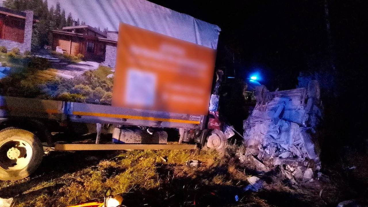 Главная картинка новости: МВД Калужской области раскрыл детали страшной аварии с двумя погибшими и пострадавшим ребенком 