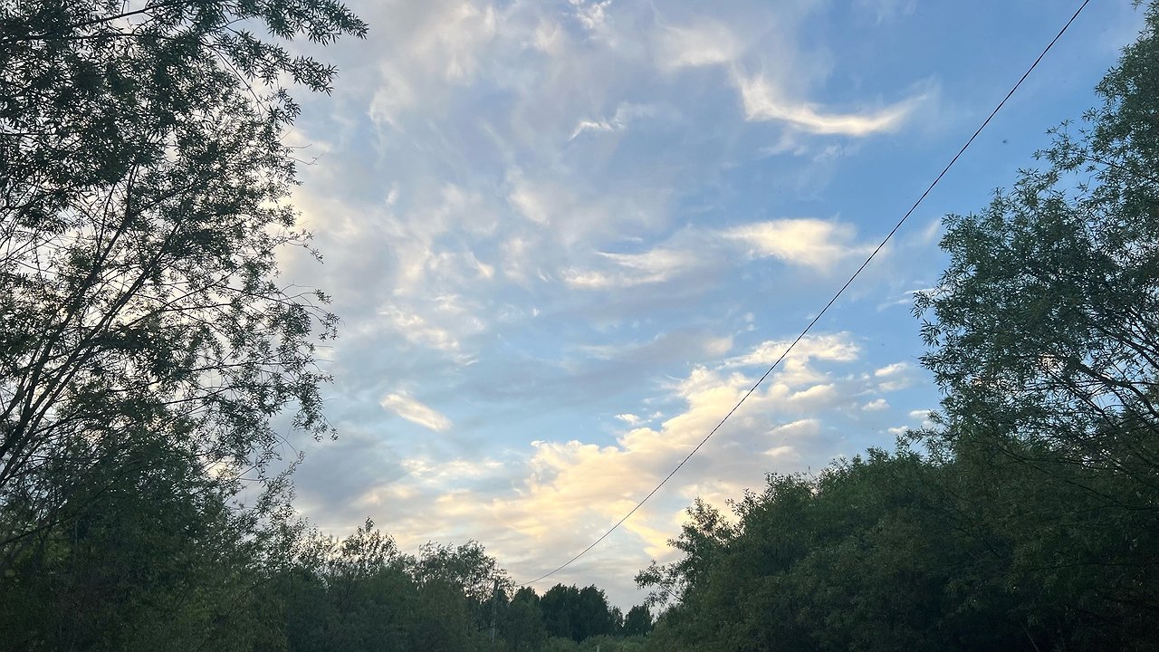 Главная картинка новости: Российская ПВО успешно отразила ночную атаку украинских дронов