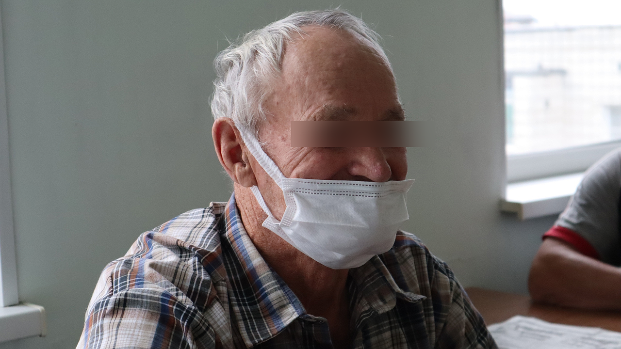 Главная картинка новости: “Галантный джентльмен” избил собутыльницу тростью в Калужской области