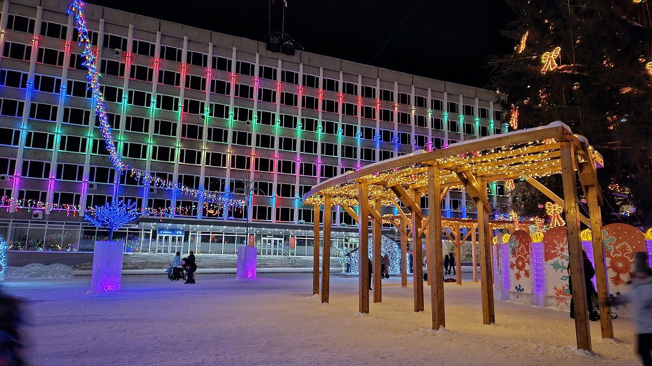 Главная картинка новости: Выходные дни в январе перенесли из-за ситуации в стране: новогодние каникулы 2024-2025 уже не будут такими, как прежде