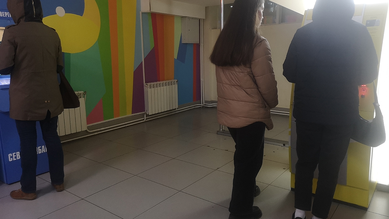 Главная картинка новости: Денежные накопления превратятся в бумажки: новая и шокирующая волна девальвации осенью обесценит сбережения россиян