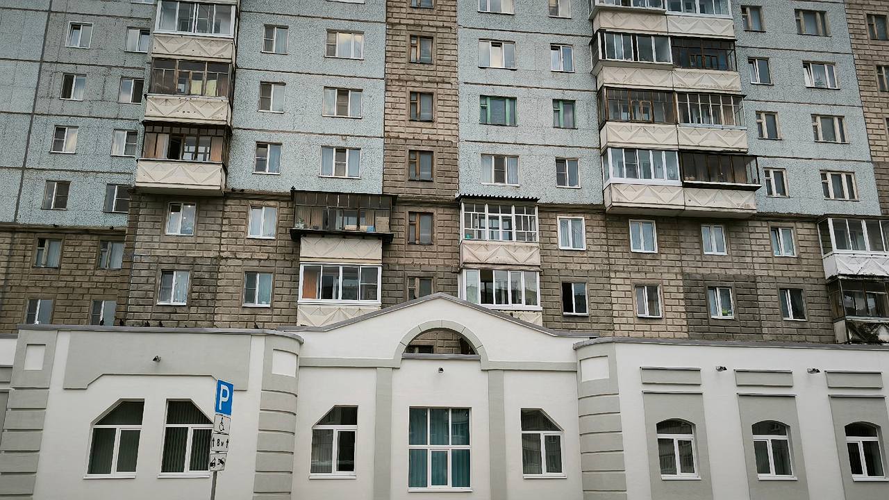 Главная картинка новости: С 26 октября штраф по 5 000 рублей для владельцев квартир с балконами - кто точно заплатит