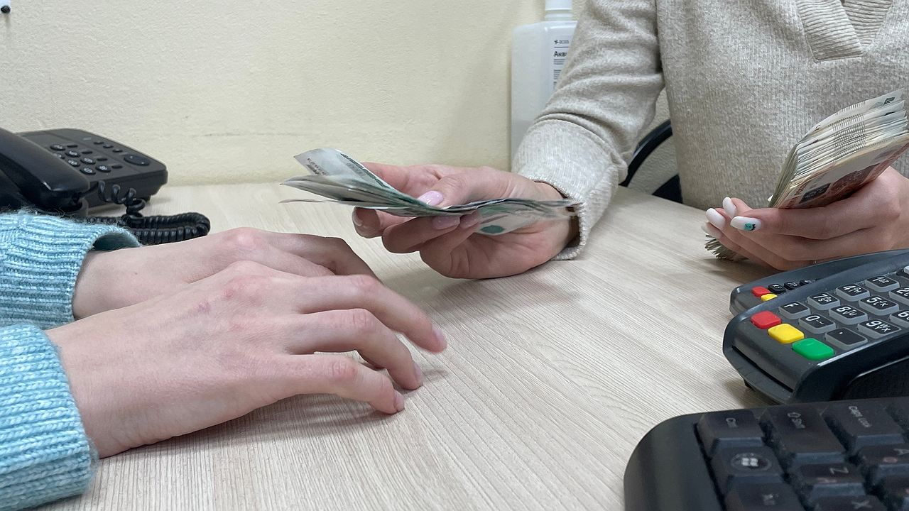 Главная картинка новости: Пенсии пересчитают и выплатят в другом размере. Пенсионерам объявили о новом жестком сюрпризе