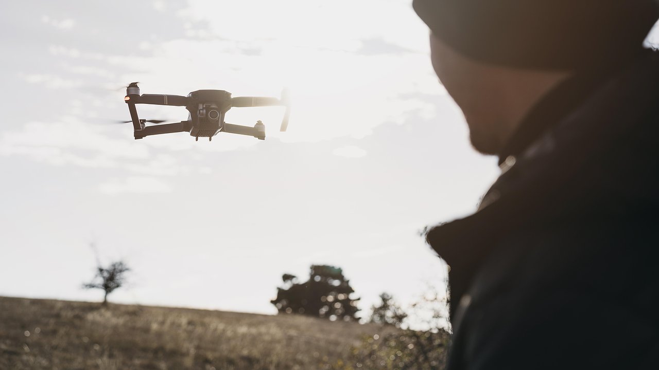 Главная картинка новости: В Калужской области после атаки БПЛА загорелся гаражный кооператив