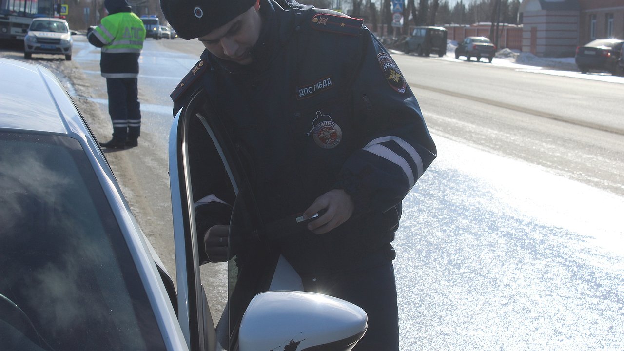 Главная картинка новости: За минувшую неделю в Калужской области более 30 тысяч водителей нарушили ПДД 