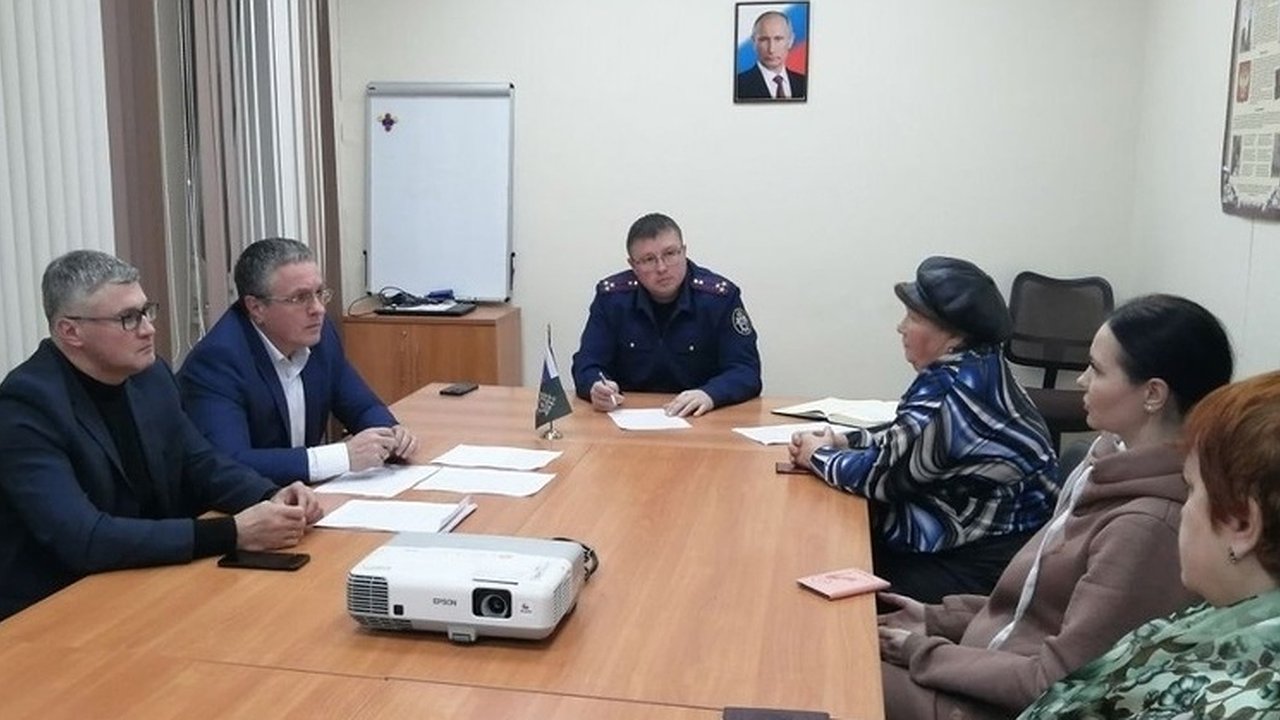 Главная картинка новости: В Калуге жителям трех аварийных домов предложили переехать в маневренный фонд