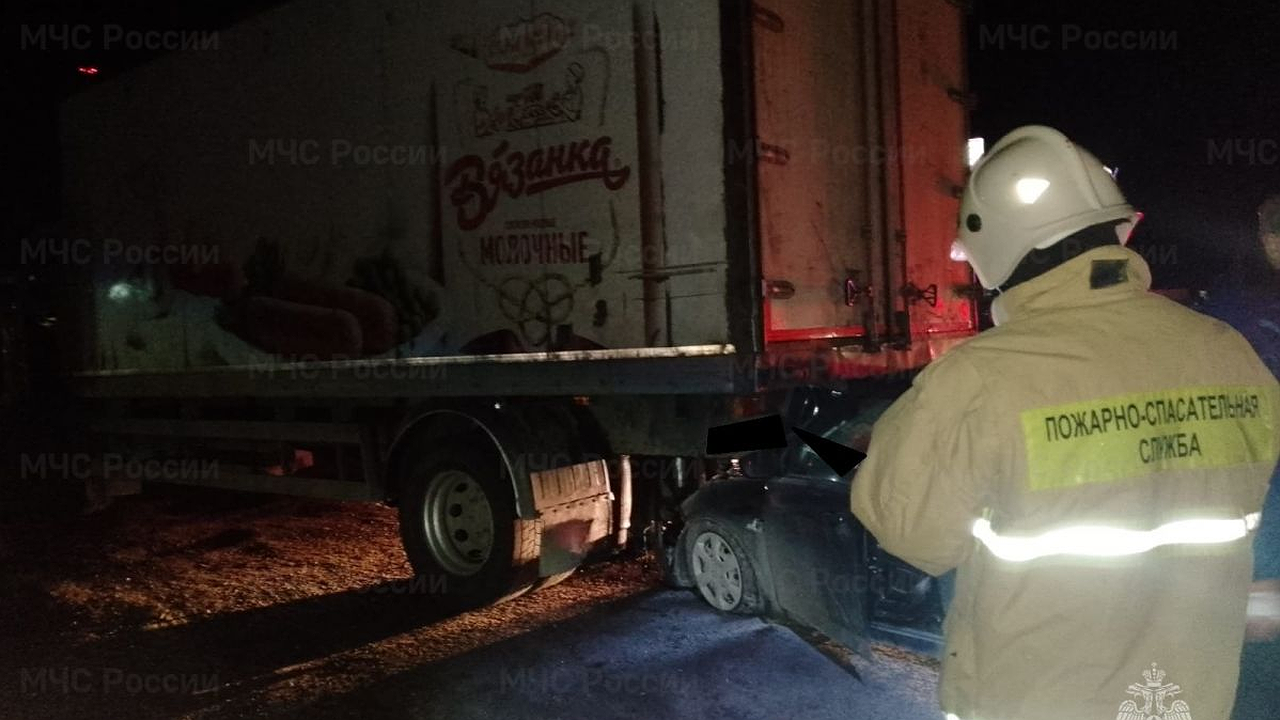 Главная картинка новости: На трассе в Жуковском районе столкнулись две иномарки