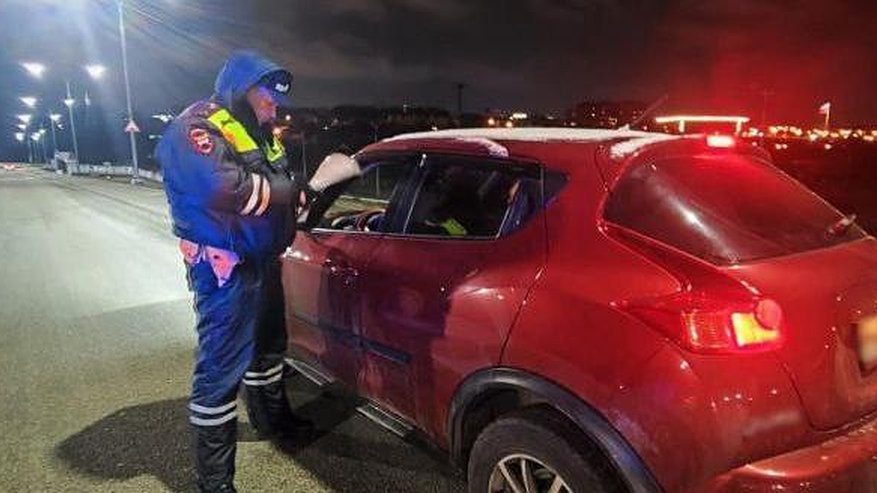 Главная картинка новости: В Калуге сотрудники ГАИ провели рейд на Яченском водохранилище