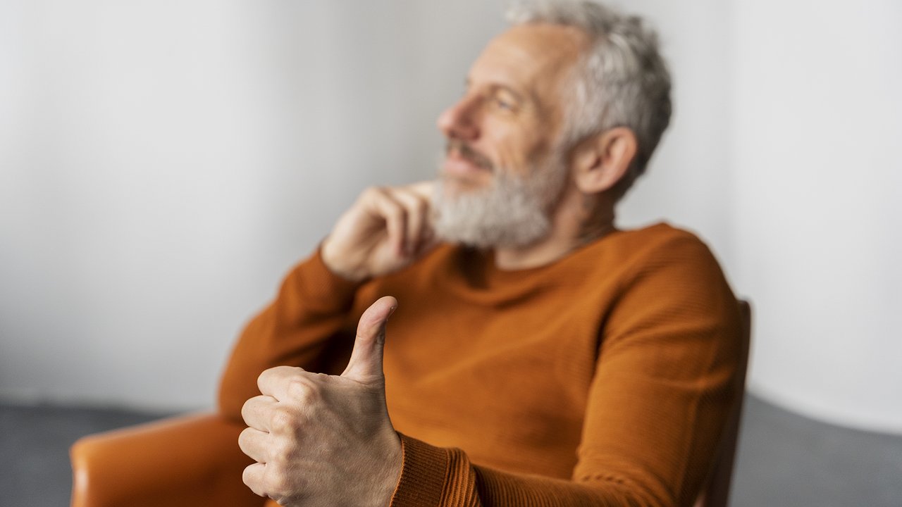 Главная картинка новости: Указ подписан. Для пенсионеров, у которых накоплен стаж с 1991 по 2002 год, озвучена важная информация