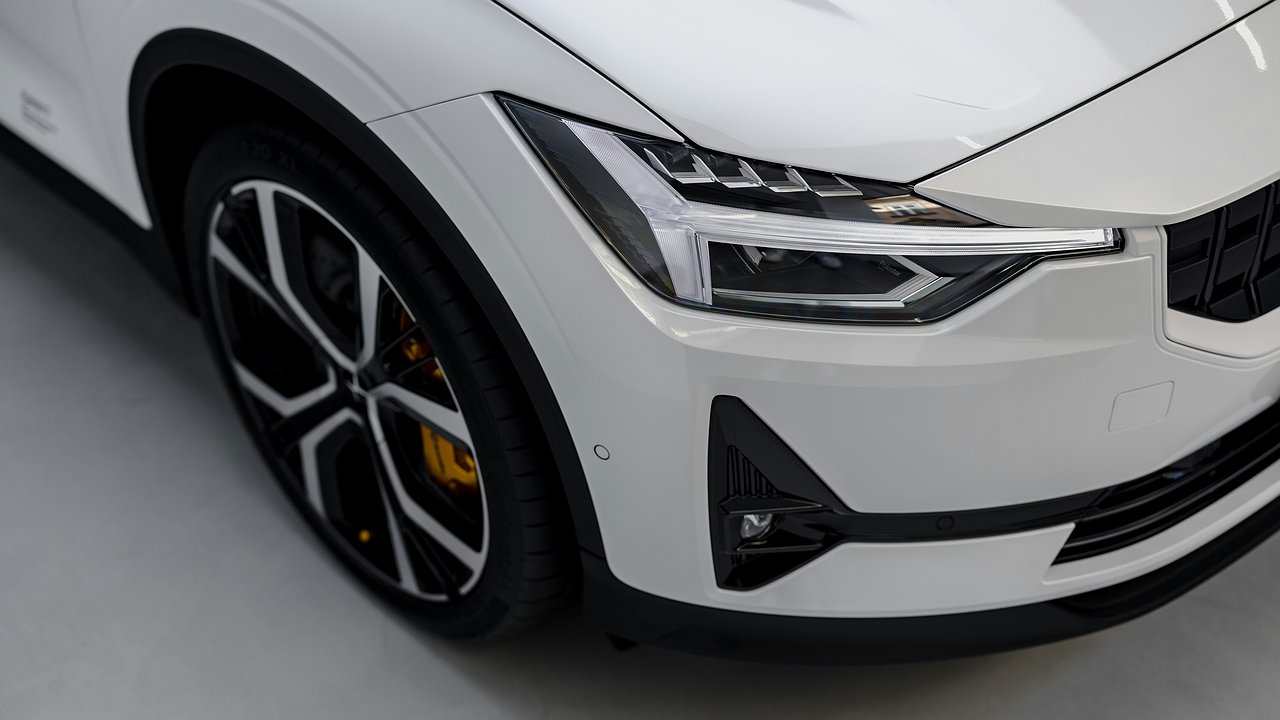 Главная картинка новости: Меньше износ и лучше сцепка: названо идеальное для зимы давление в шинах под разные автомобили