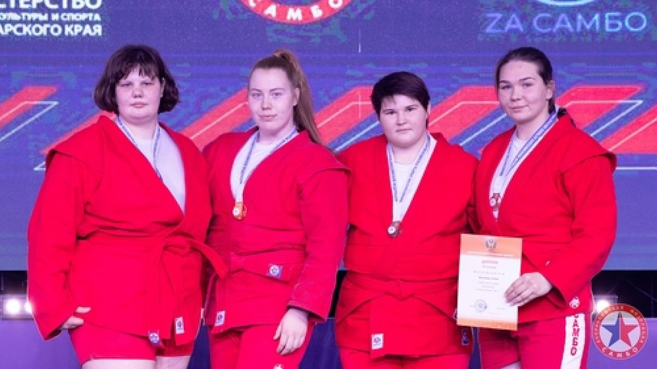 Главная картинка новости: Калужанка Анастасия Недзвецкая завоевала серебро Кубка России по самбо