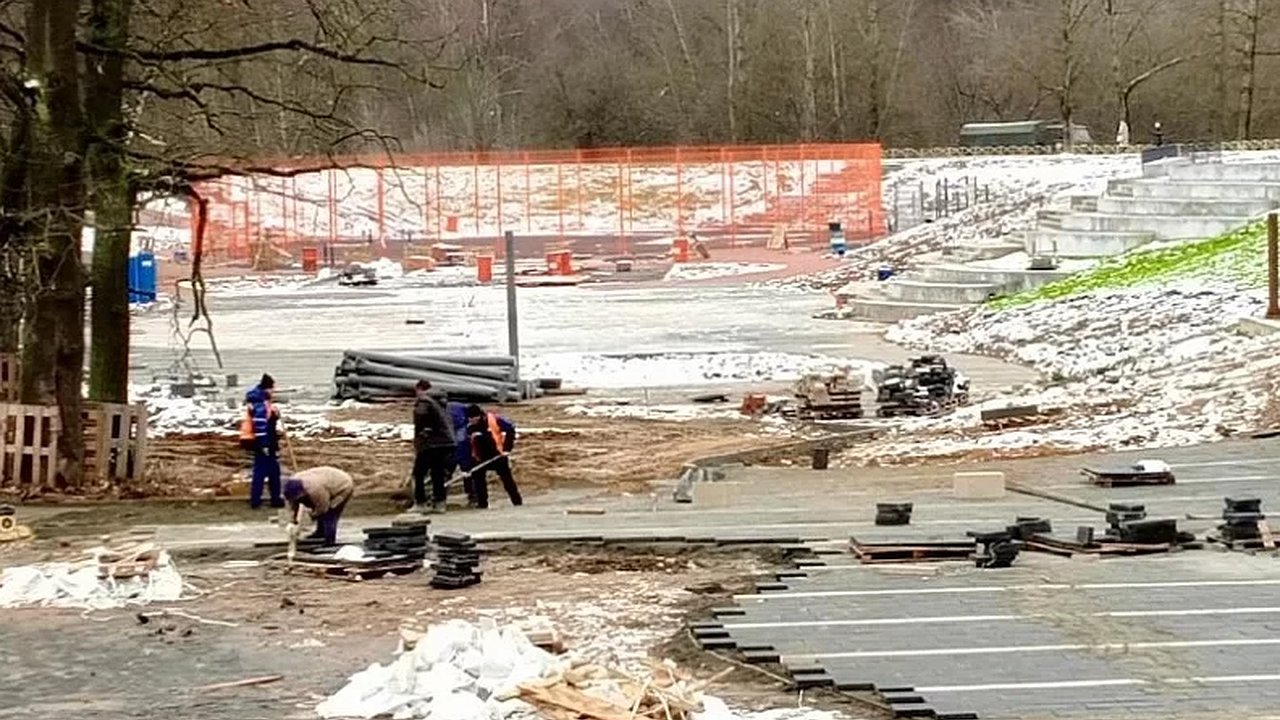 Главная картинка новости: В Обнинске в Репинском овраге снова начались работы по благоустройству 