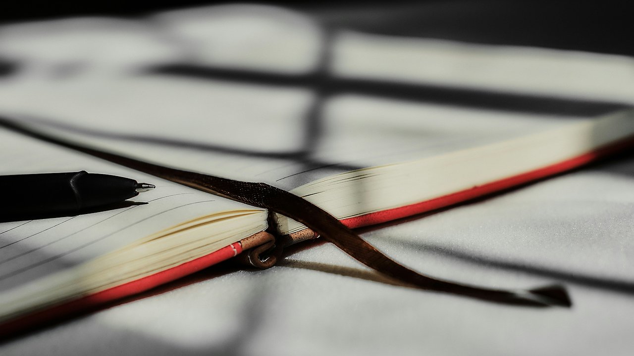 Главная картинка новости: Утверждены новые тарифы ЖКХ на электроэнергию — сколько придется платить в 2025 году