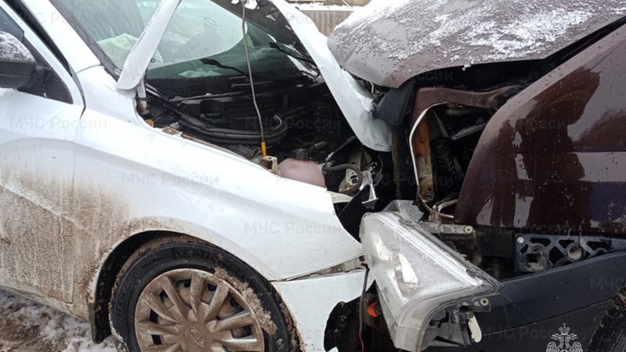 Главная картинка новости: В Калуге в результате ДТП пострадали несколько человек