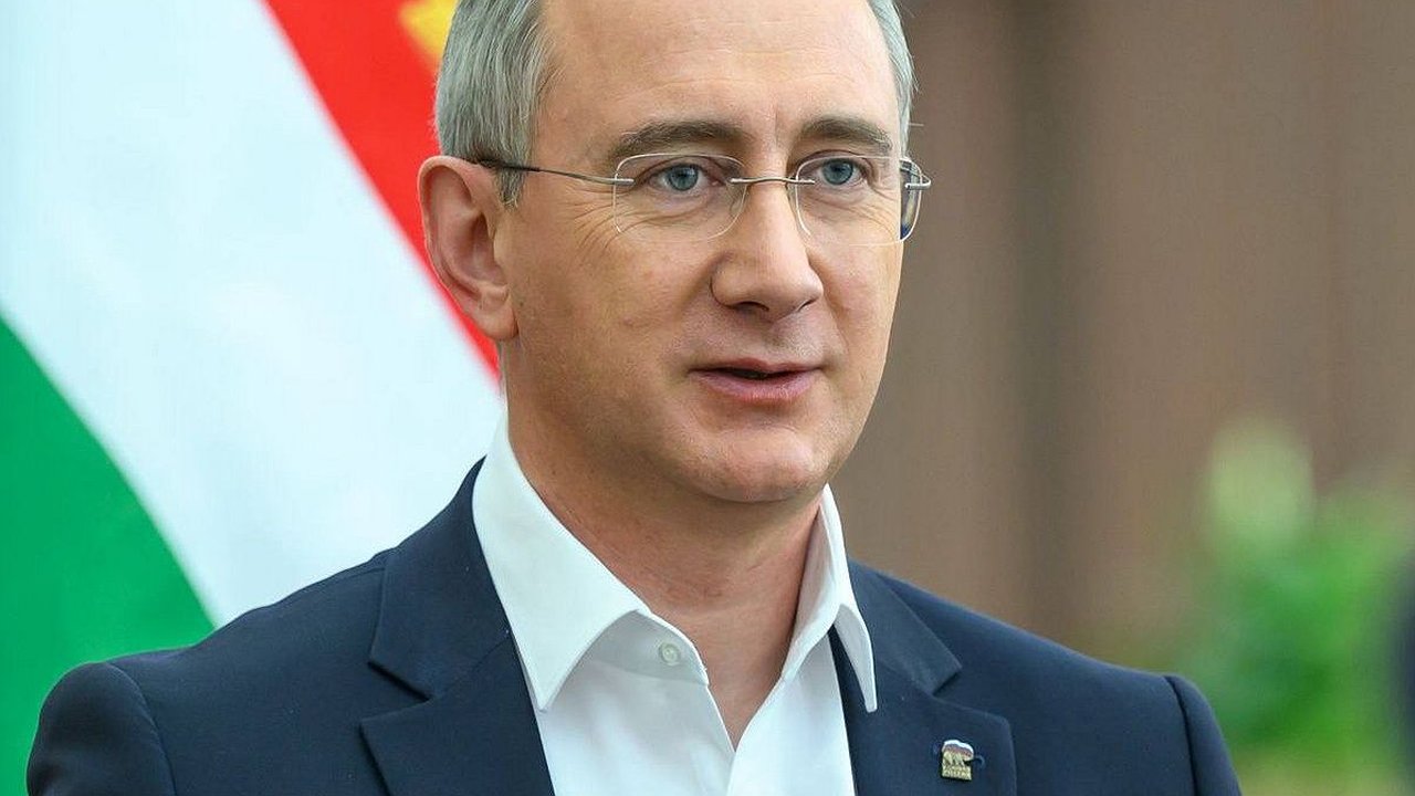 Главная картинка новости: Детям мигрантов без знания русского языка могут запретить учиться в школах 