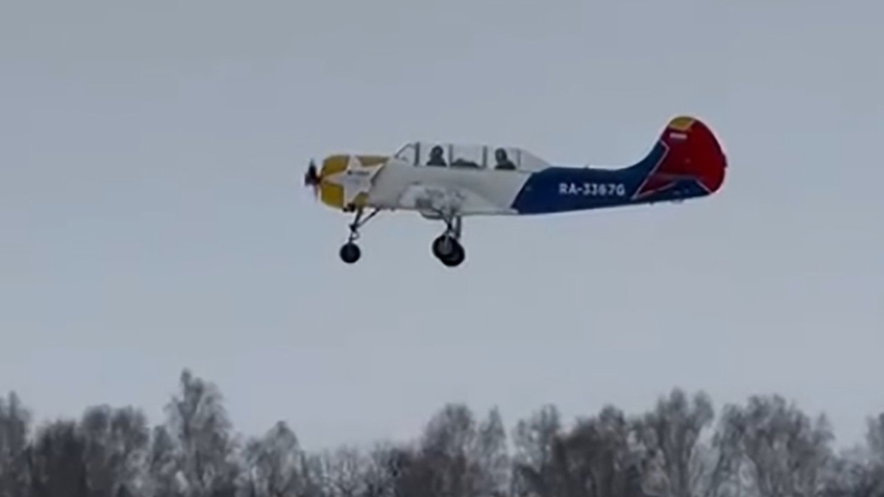 Главная картинка новости: Дед Мороз прилетит в Калугу на аэродром "Орешково"