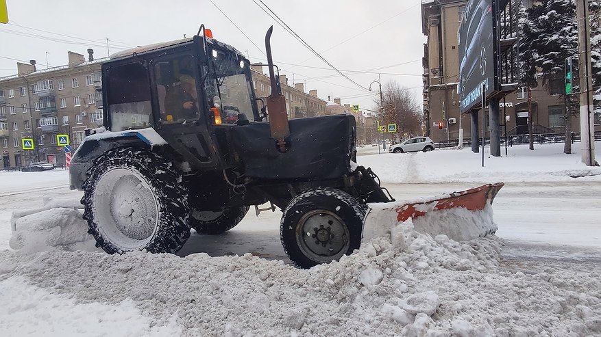 Главная картинка новости: Очистка улиц от снега в Калуге: насколько эффективно работают коммунальные службы
