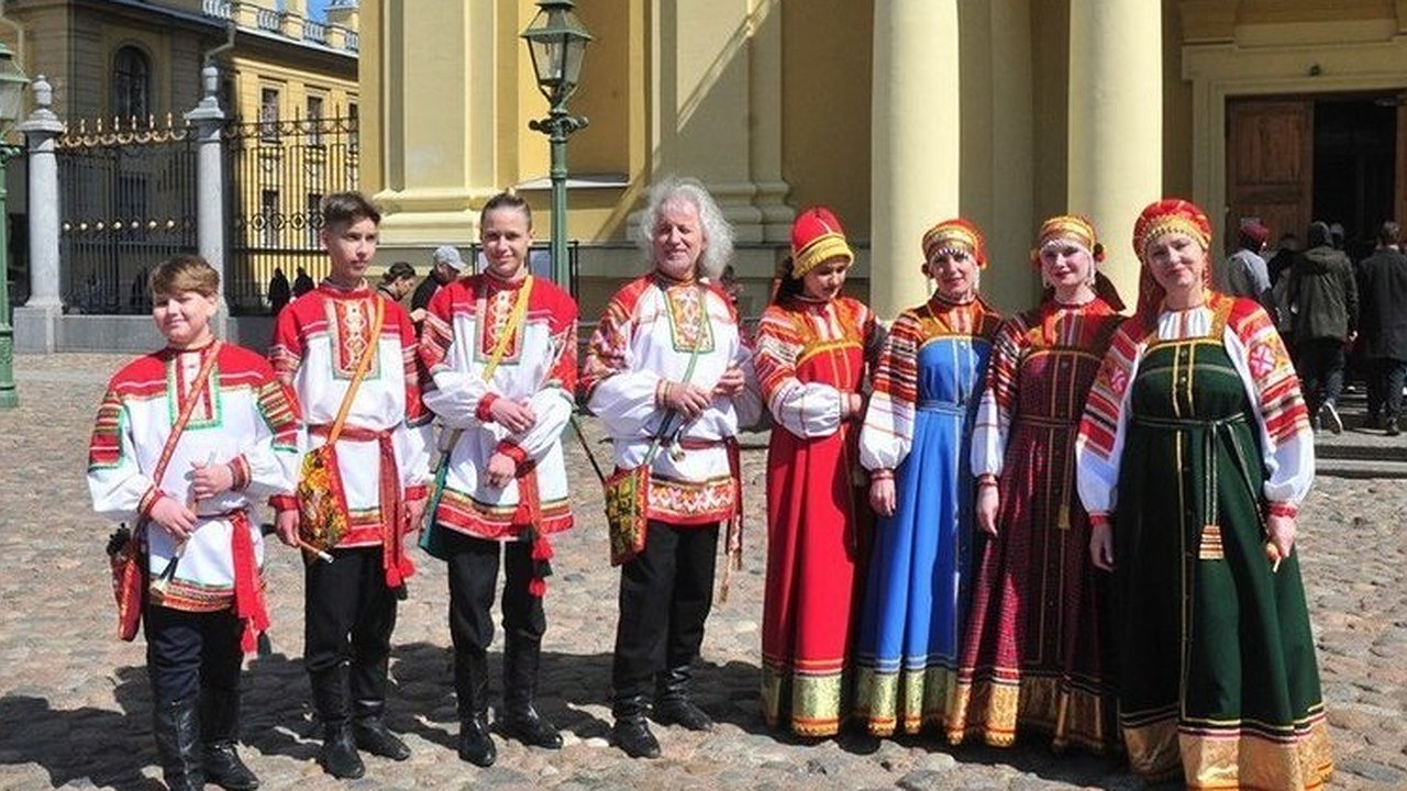 Главная картинка новости: Калужский народный коллектив ансамбля «Околица» получил звание от Минкультуры РФ