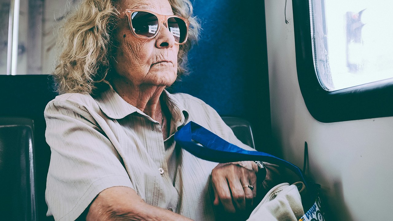 Главная картинка новости: Размер небольшой, но хоть так. Пенсионерам с 1 января зачислят разовую выплату