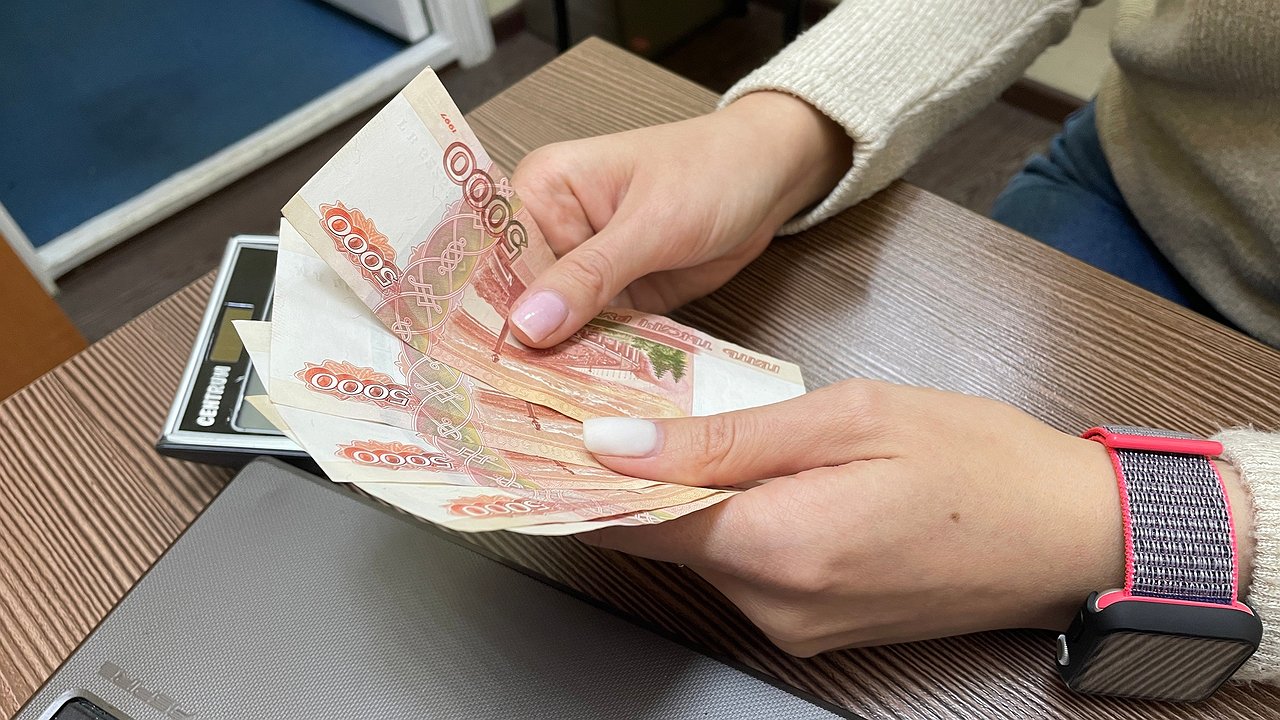 Главная картинка новости: В Госдуме рассказали, как повысятся социальные пенсии в России