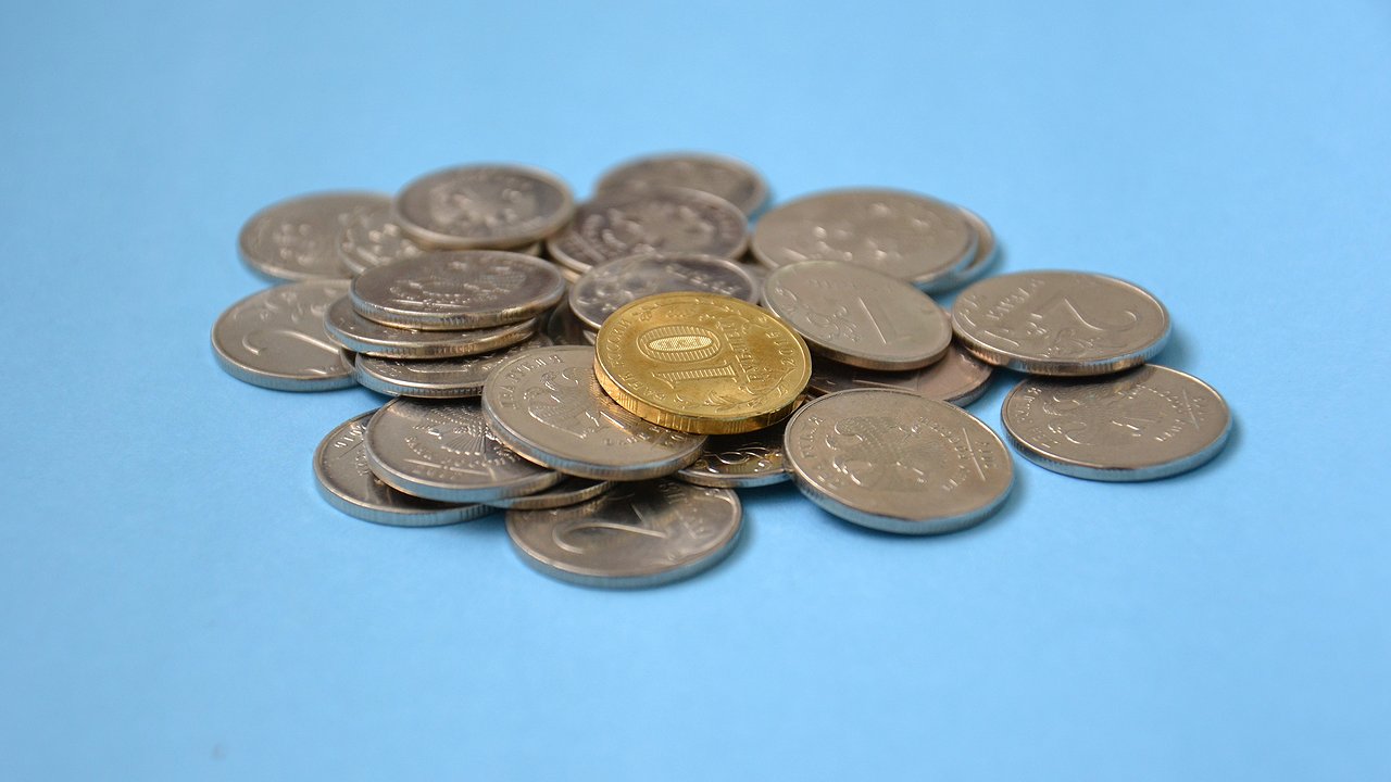 Главная картинка новости: Лишитесь всех сбережений: экономист Михаил Хазин призвал россиян не совершать эту роковую ошибку