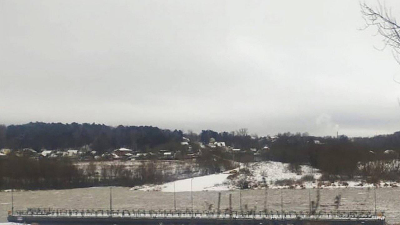 Главная картинка новости: На Оке снова развели понтонный мост 