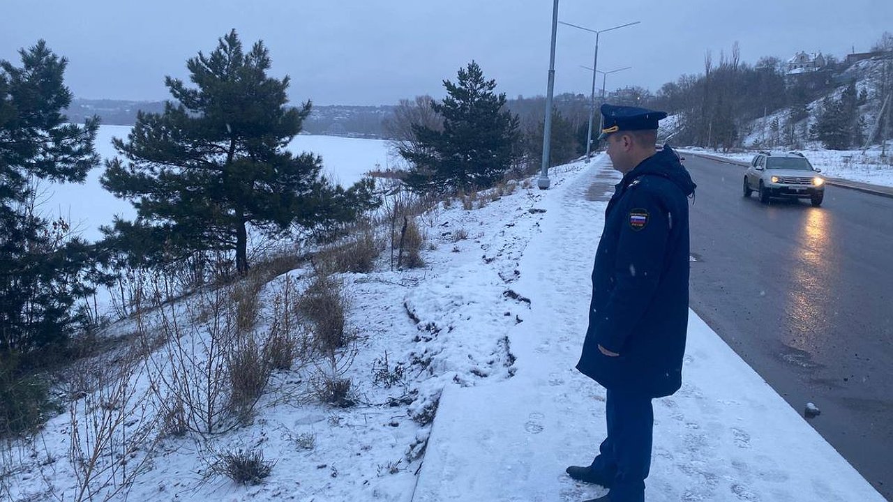 Главная картинка новости: Калужская прокуратура выясняет, что происходит с набережной Яченского водохранилища