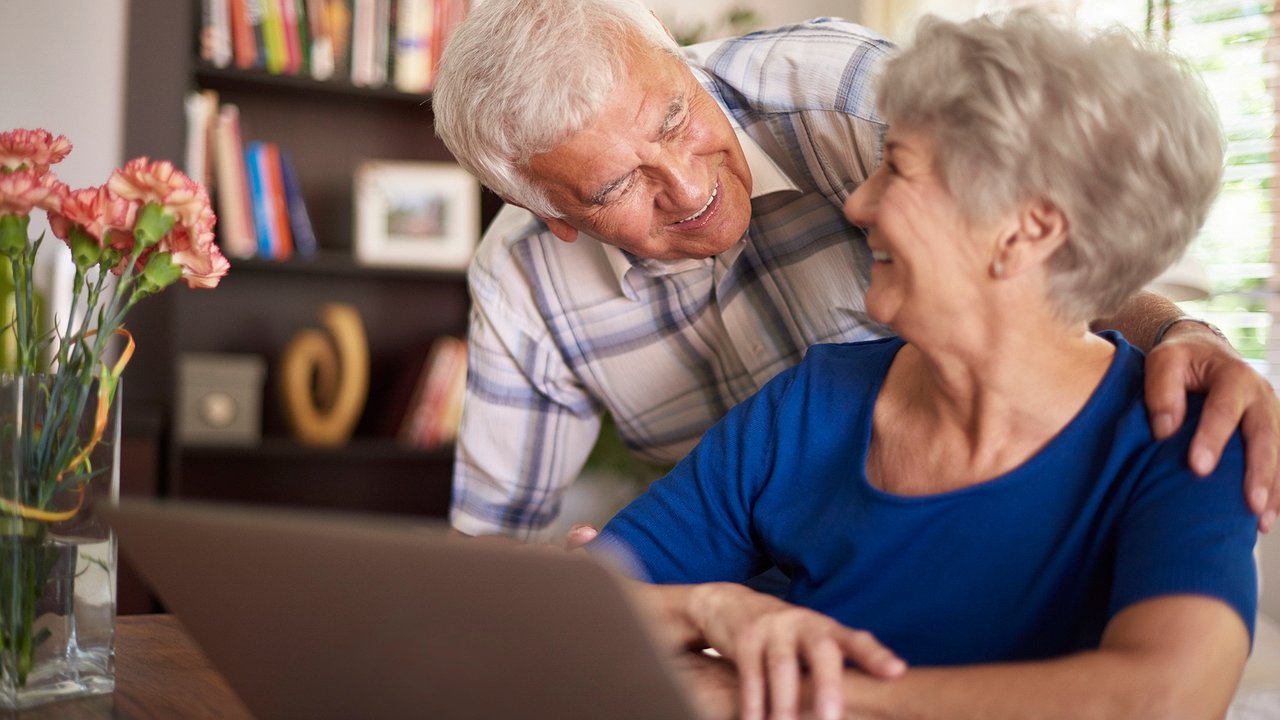 Главная картинка новости: Пенсии решено повысить сразу на 45 %. Пенсионерам разъяснили важные сведения