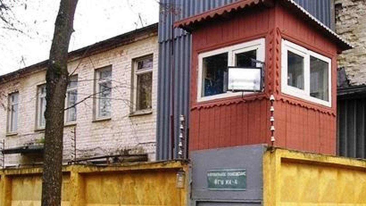 Главная картинка новости: В Калужской области вынесли приговор экс-сотруднику колонии за жестокое избиение заключенного 