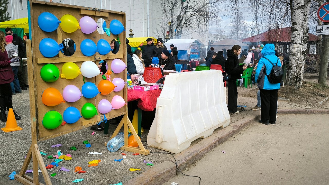 Главная картинка новости: В Калуге на два дня ограничат движение в районе сквера имени В.И. Ленина из-за ярмарки 