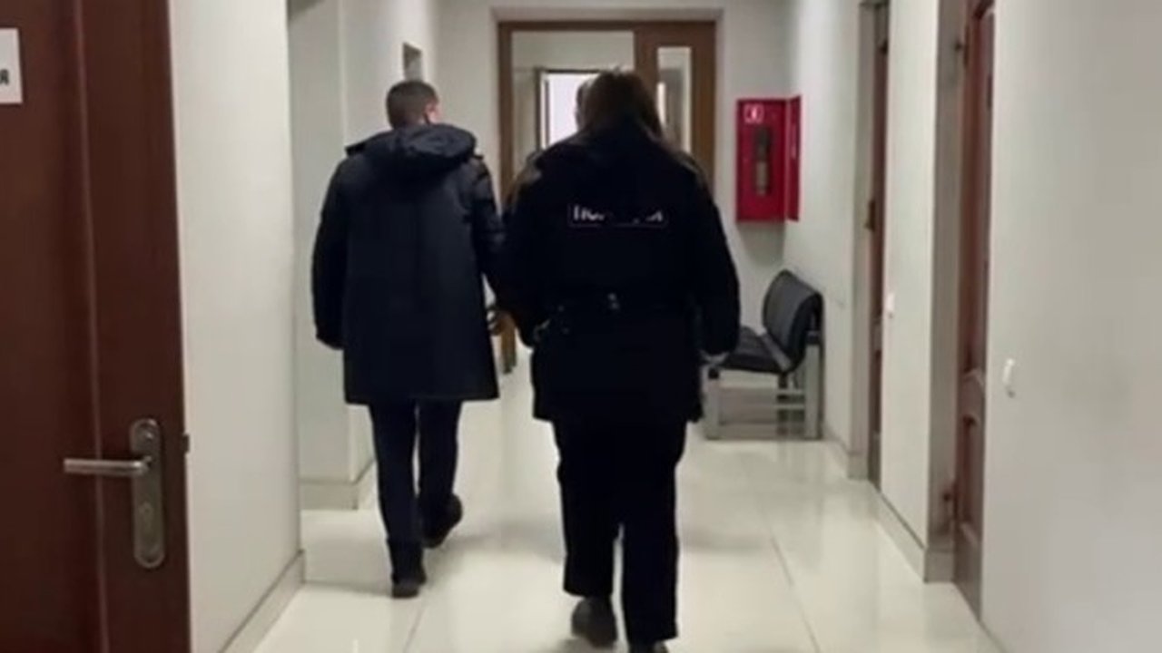 Главная картинка новости: В Калужской области задержали поставщика сим-боксов для мошенников 